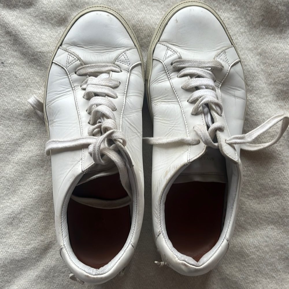 Givenchy Paris 17 white womens sneaker size 39